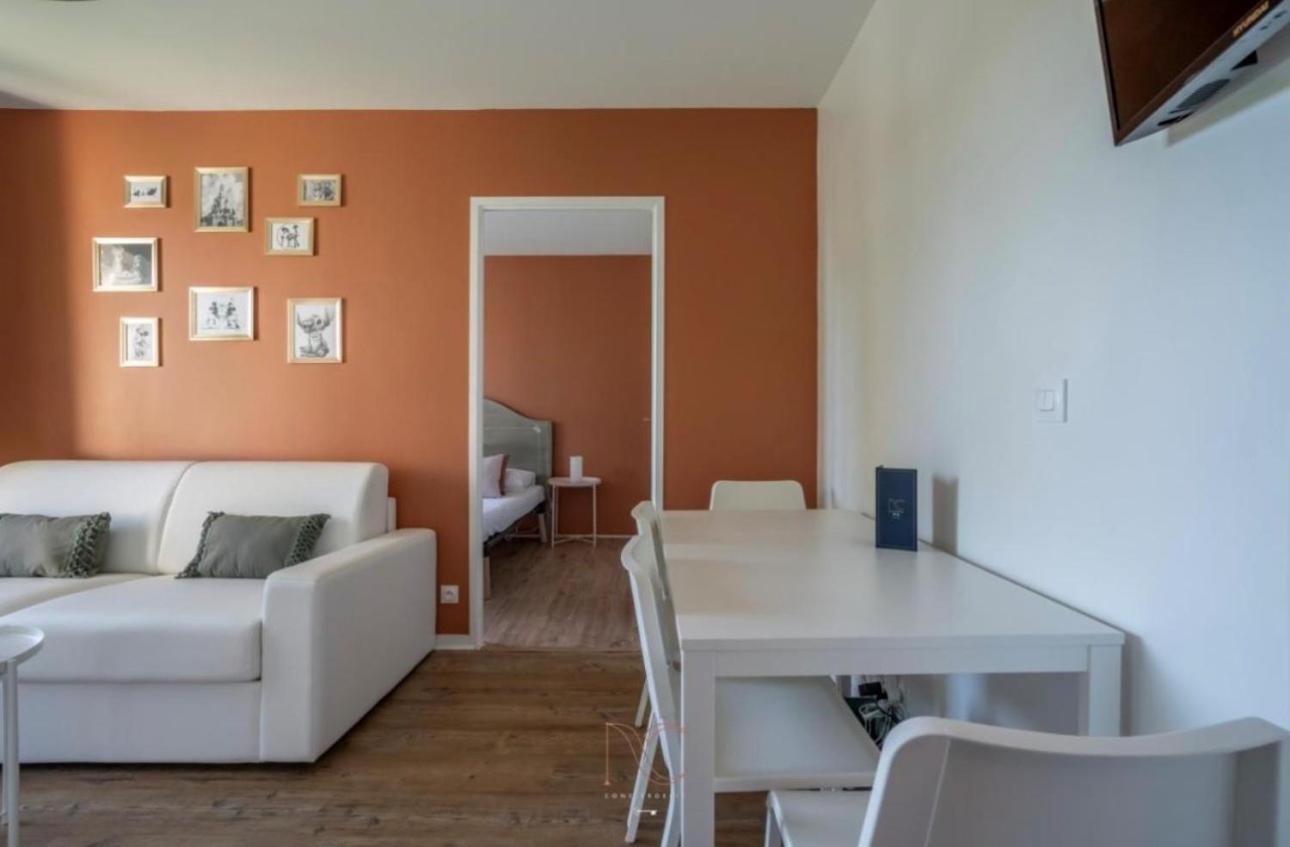 Appartement Castle - 10 Minutes De Disney Bussy-Saint-Georges Exterior foto