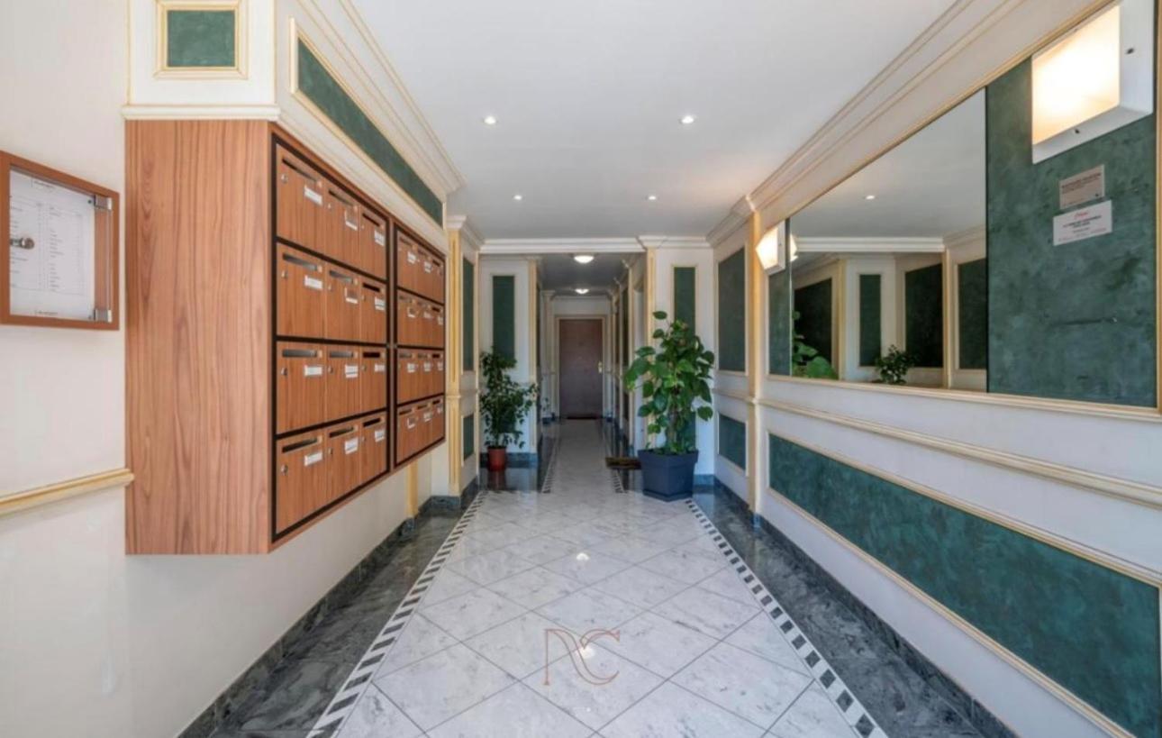 Appartement Castle - 10 Minutes De Disney Bussy-Saint-Georges Exterior foto