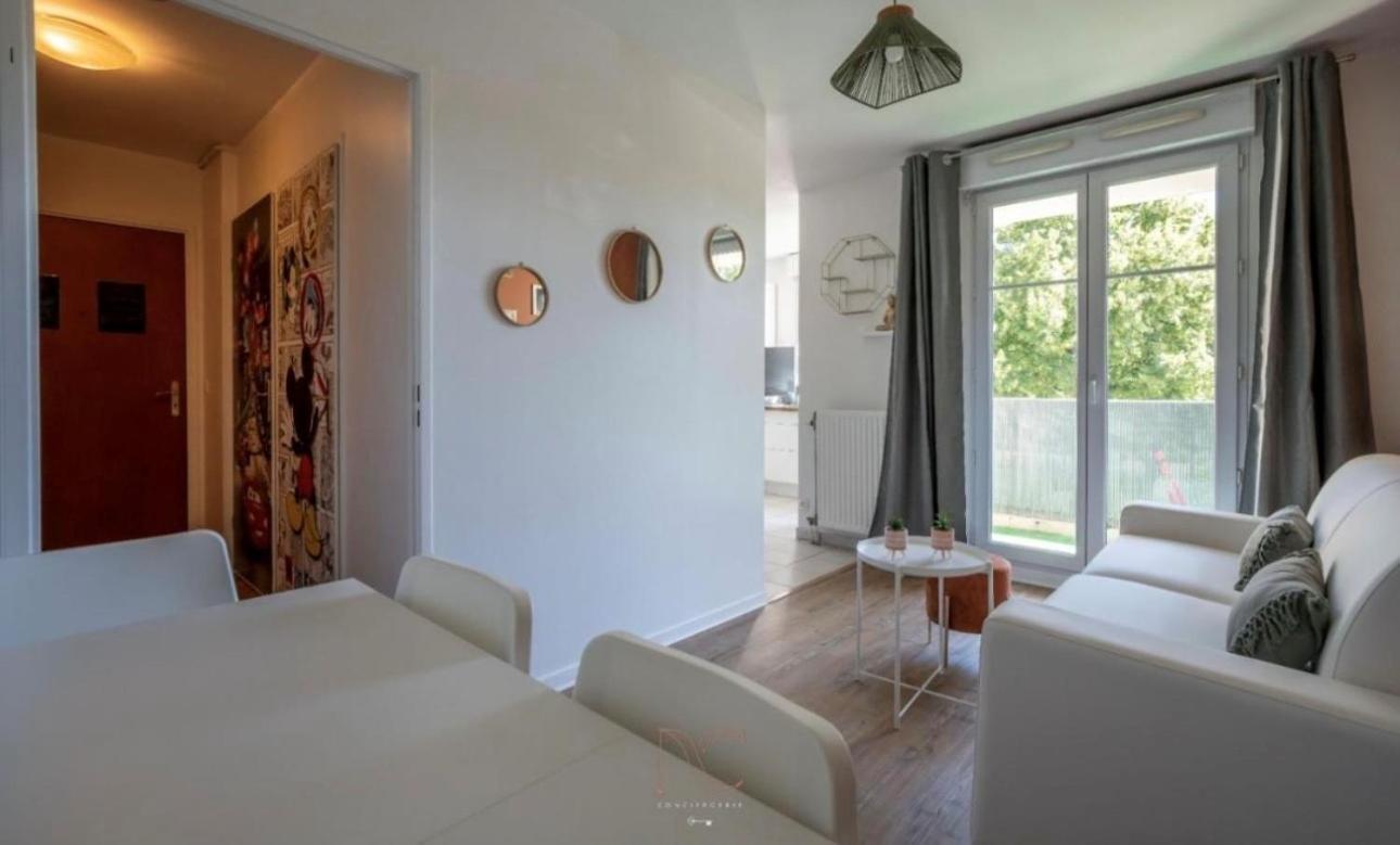 Appartement Castle - 10 Minutes De Disney Bussy-Saint-Georges Exterior foto