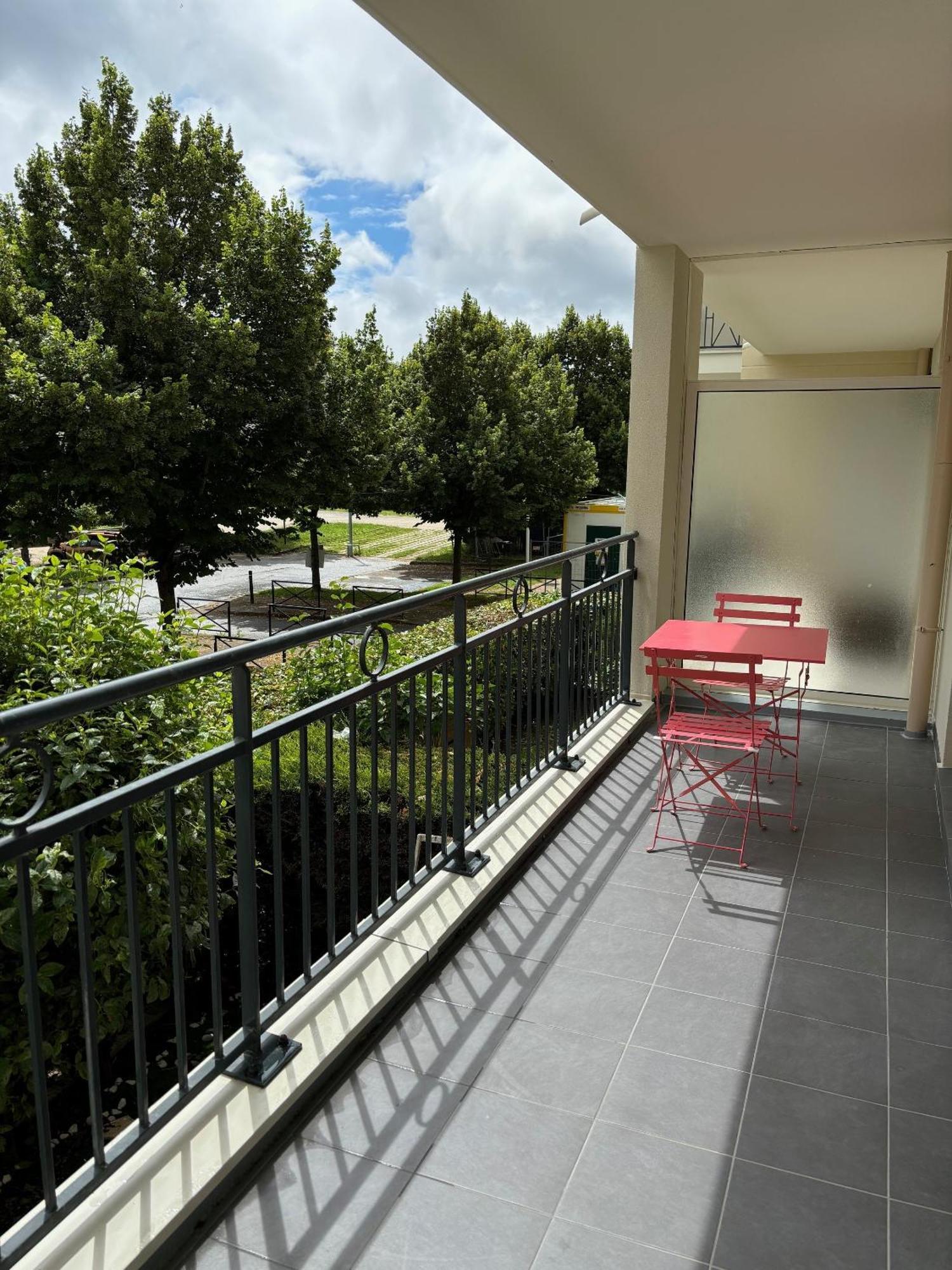 Appartement Castle - 10 Minutes De Disney Bussy-Saint-Georges Exterior foto